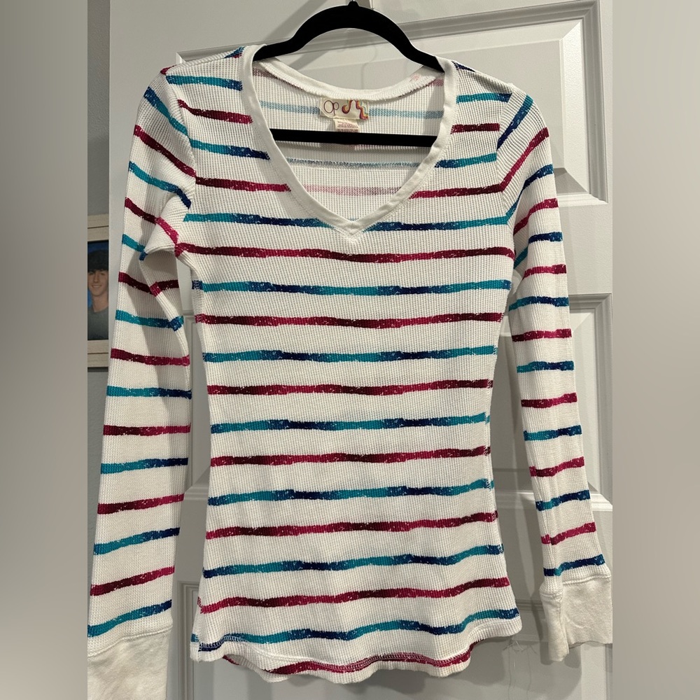 Thermal V neck shirt.